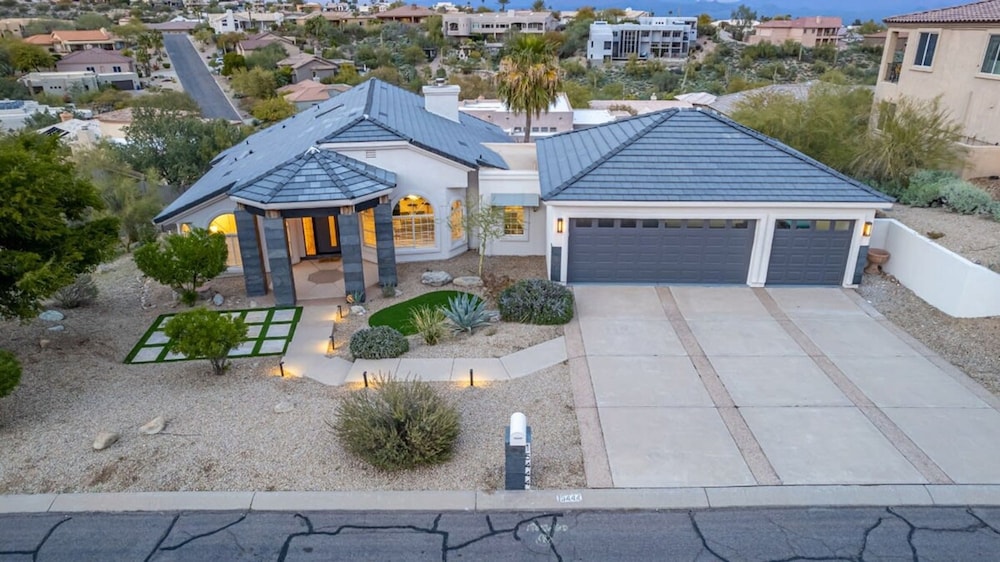 Sunburst Estate Htd Pool Putt Grn Sleeps 14