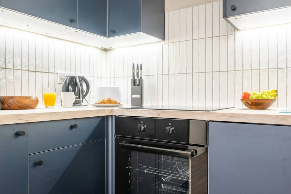 Luxurious 2 Bed Central Cardiff Free EV Charge