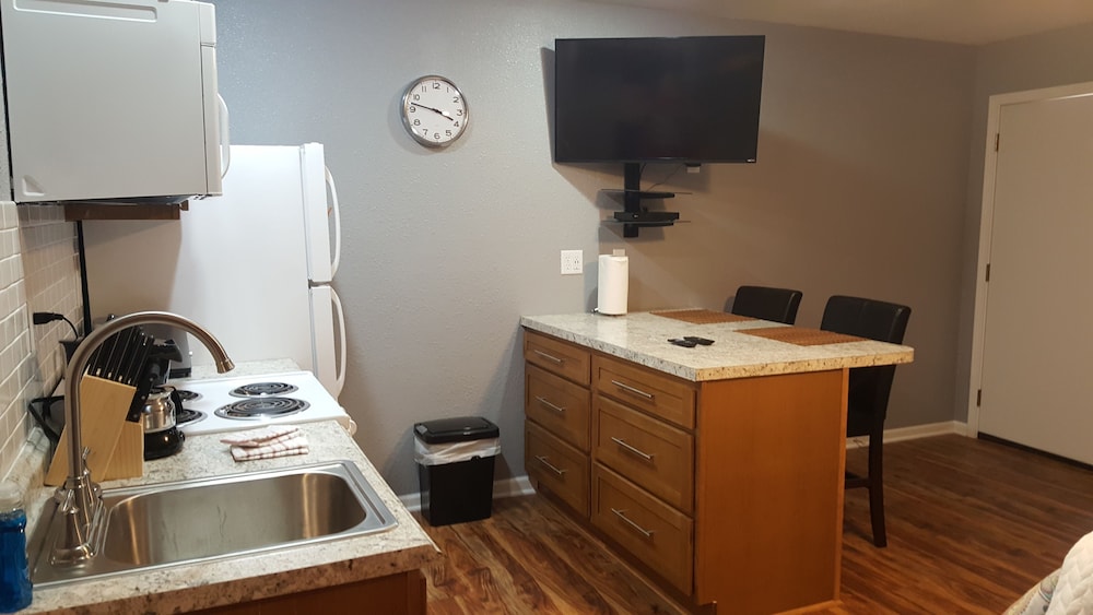 Tower Extended Stay Suites