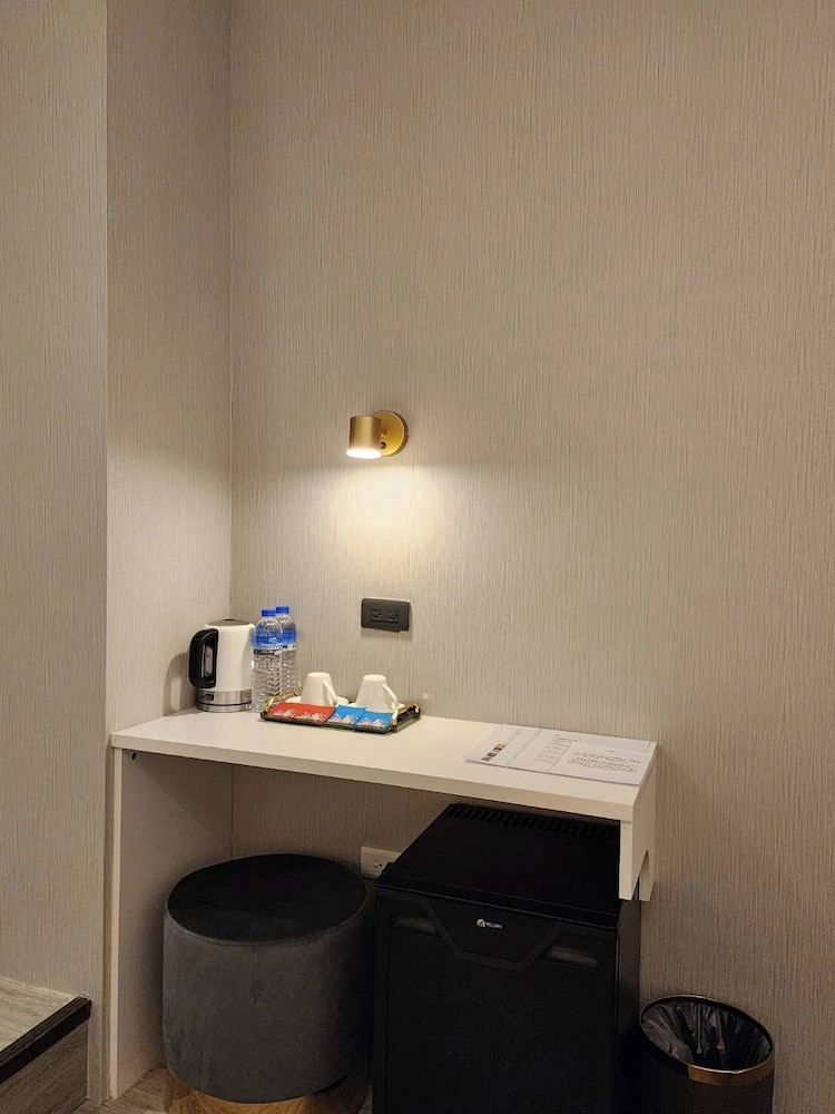 Fun Stay Inn Ximen