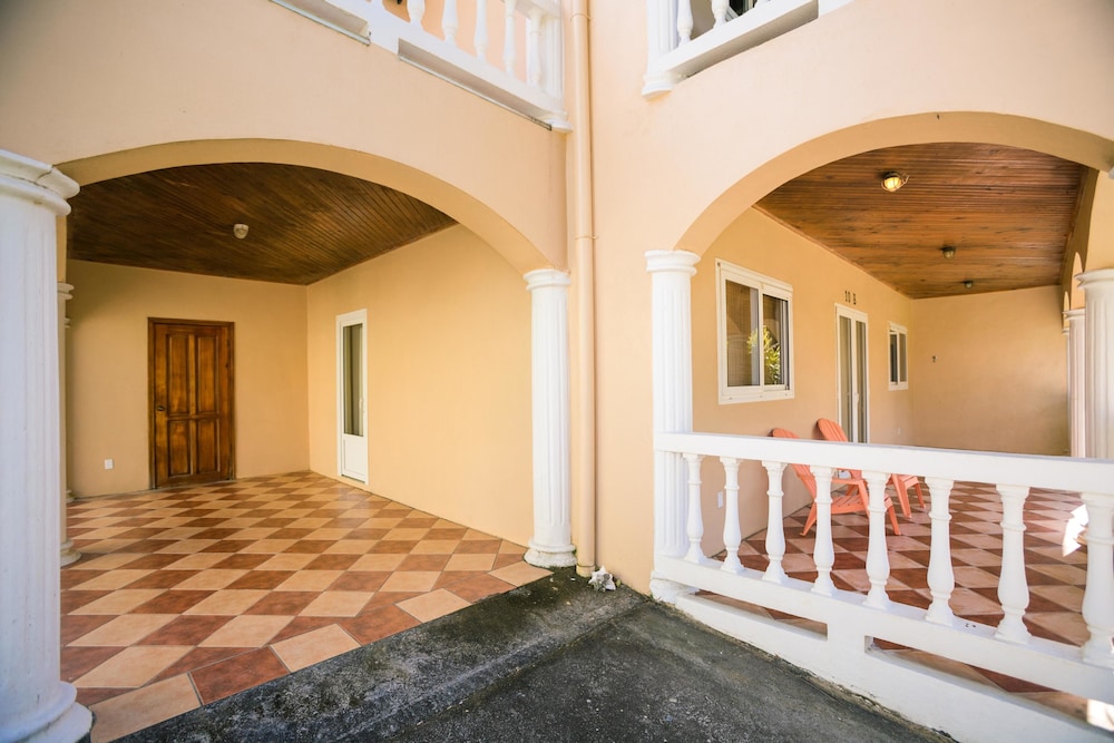 West EndSunset Villas 10B