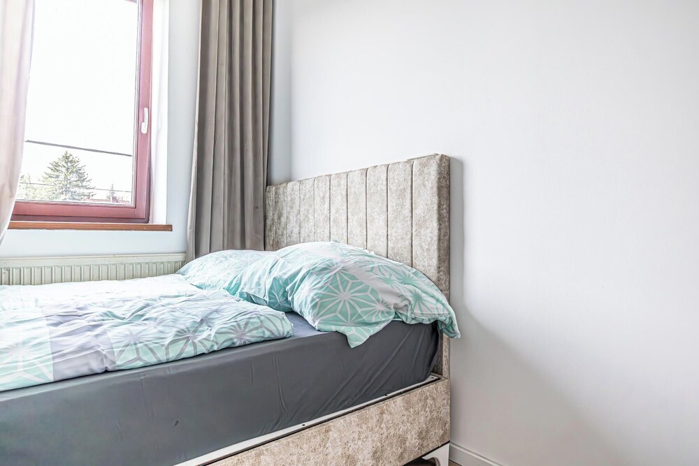 Cozy House Terrace &Garden Sleeps 34