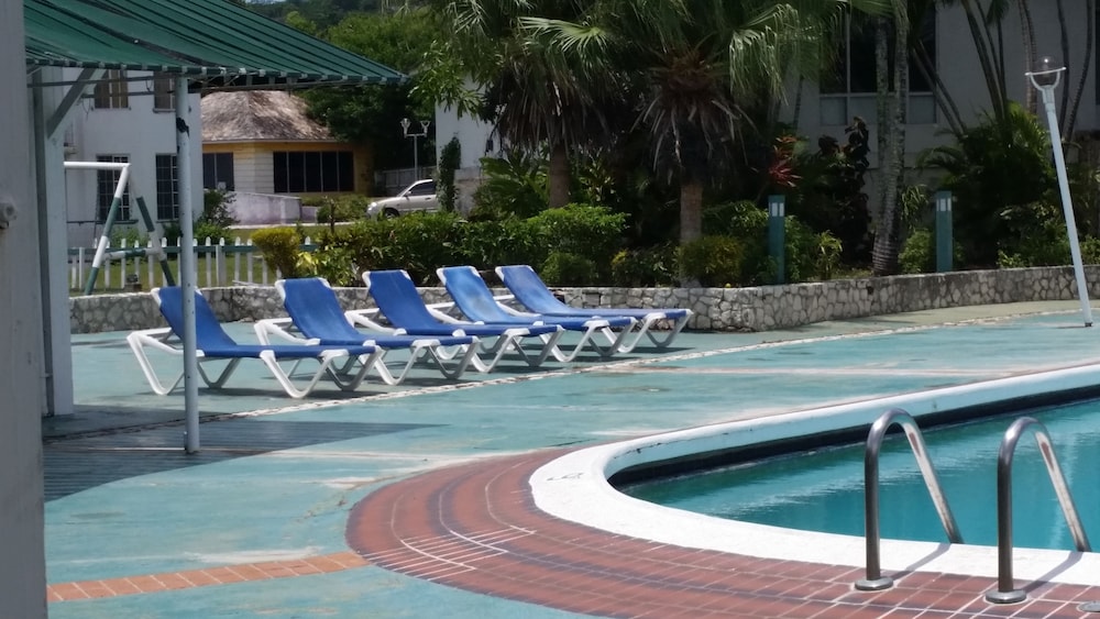 Seacastles Exora Beach Suite