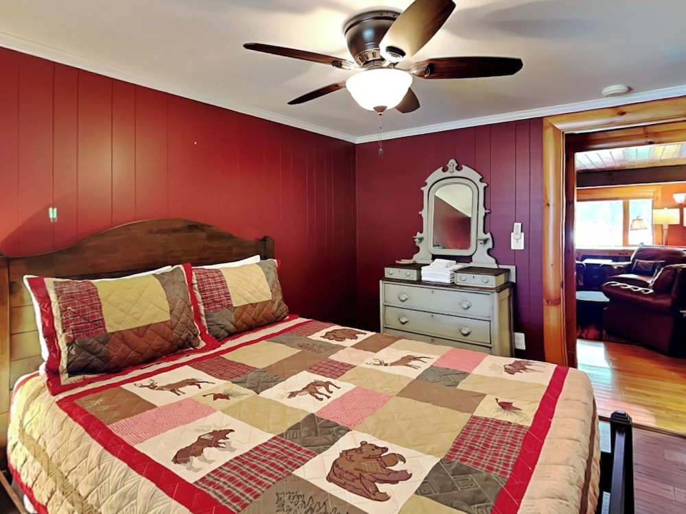 Crow's Point Lakehouse by Taylor Made Deep Creek