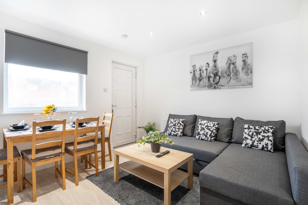 3 Bedroom House-free Parking