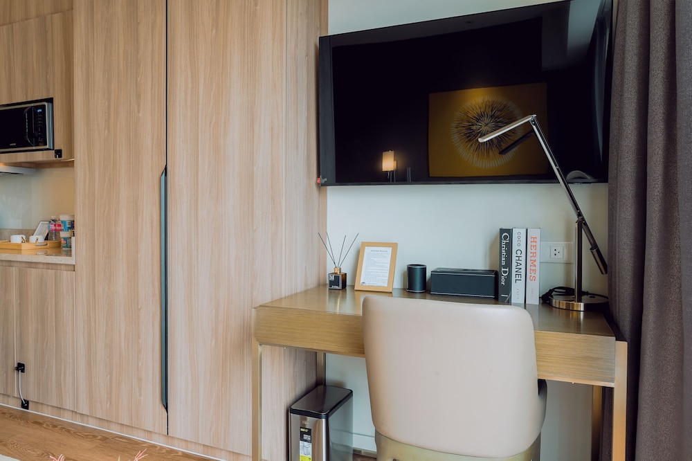 Hotel Residences at Acqua