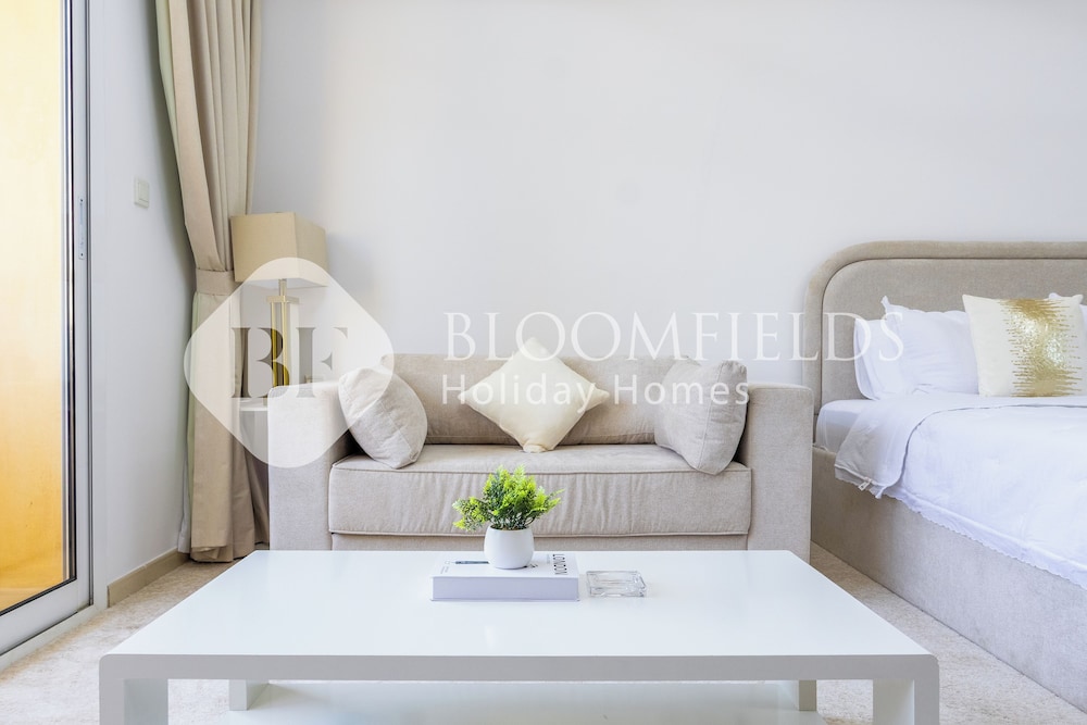 Bloomfields Luxurious Stu in Mulberry