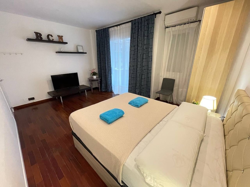 Rooms Nuevo Paris