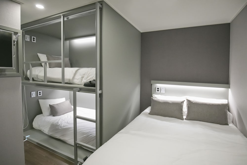 Philstay Myeongdong Station - Hostel