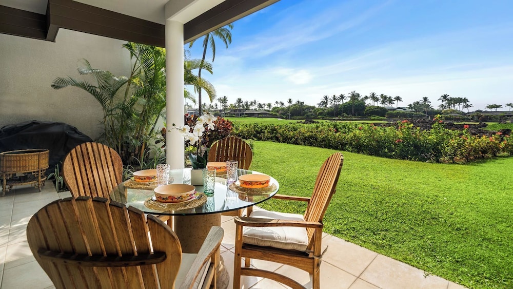 Beautifully Updated - Close to Beach & Pool - Oceanview Lanai - Vrkcv