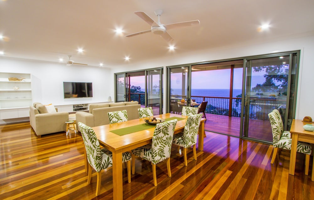 Sunrise at 1770 Holidays