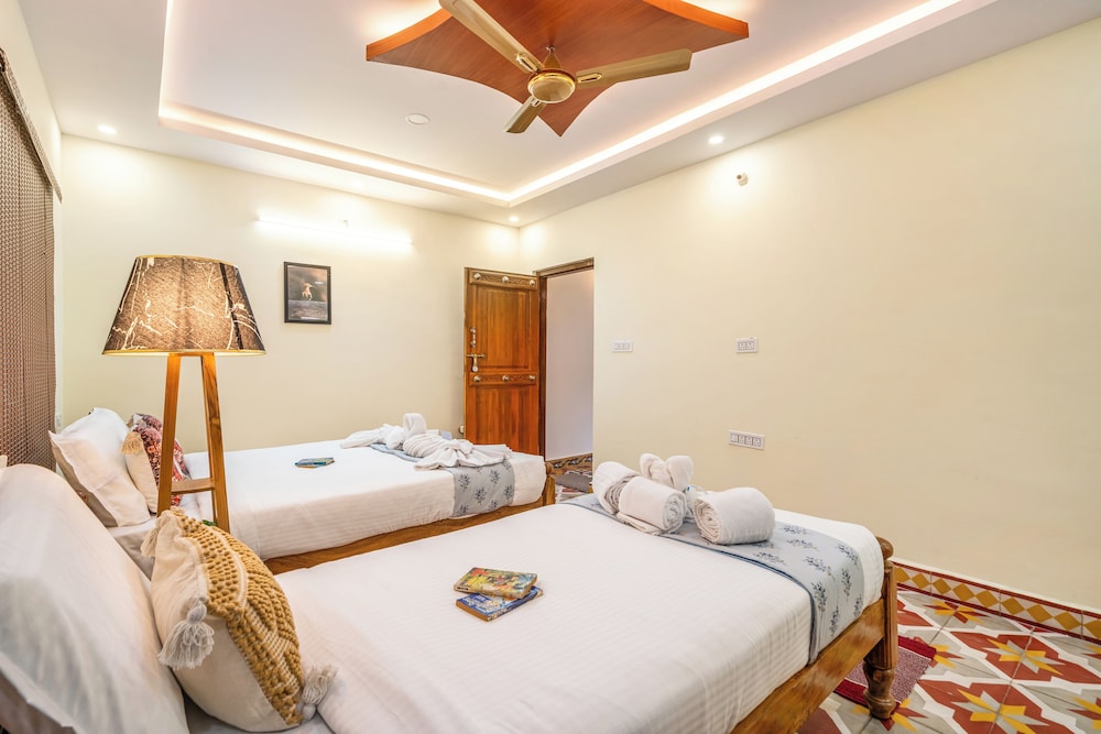 APR Villa by Alaya Stays