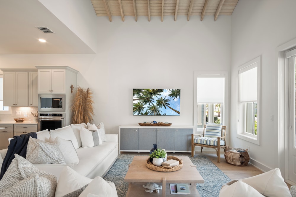 Serenity Shore 305 SOU
