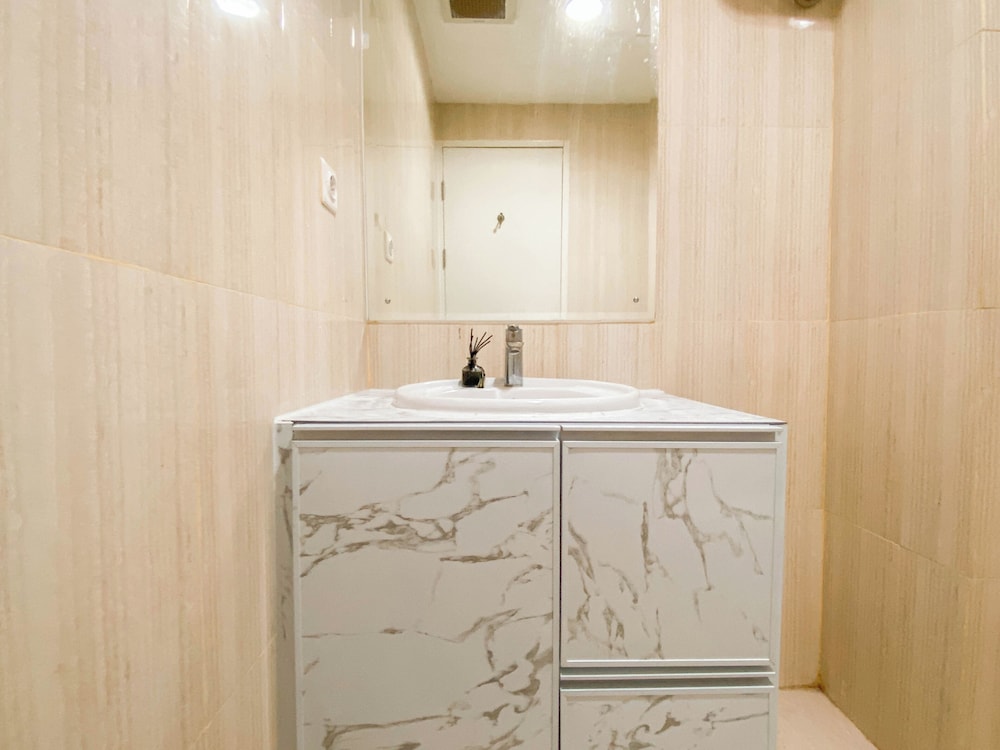 Warm and Cozy Studio at Sentul Tower Apartment