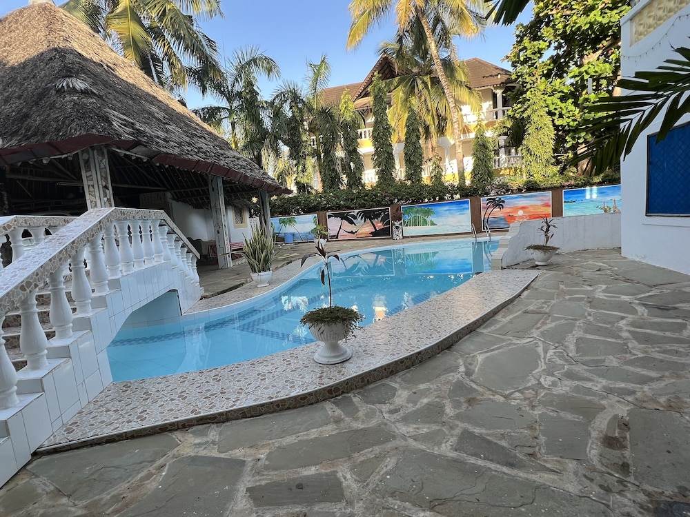 Charming and Remarkable15-bed Villa in Diani Beach view 5