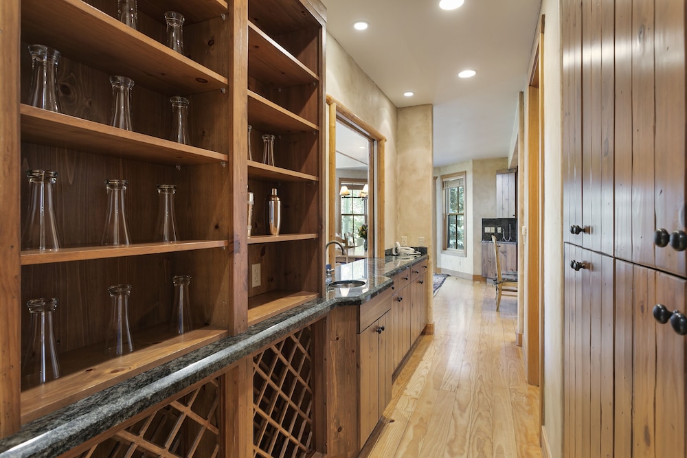 Thistle Drive Home at Deer Valley Resort - 4 Bedroom Home #3020 4 Condo