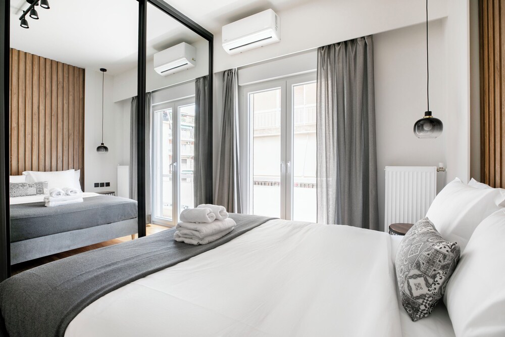 Astoria -Luxury 2-BR Apartment in Athens