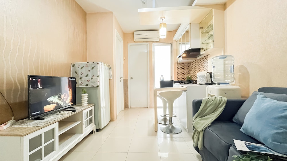 Good Deal And Homey 2Br Apartment Bassura City Near Mall