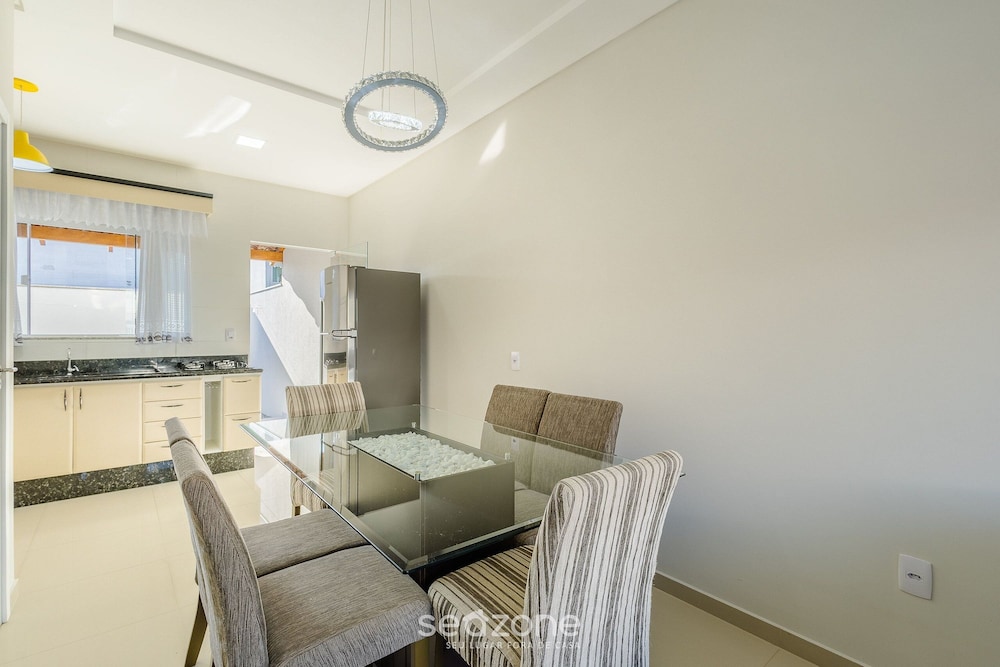 House With 2 Suites and Barbecue Lrm0226