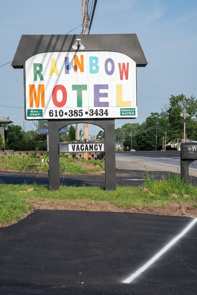Rainbow Motel
