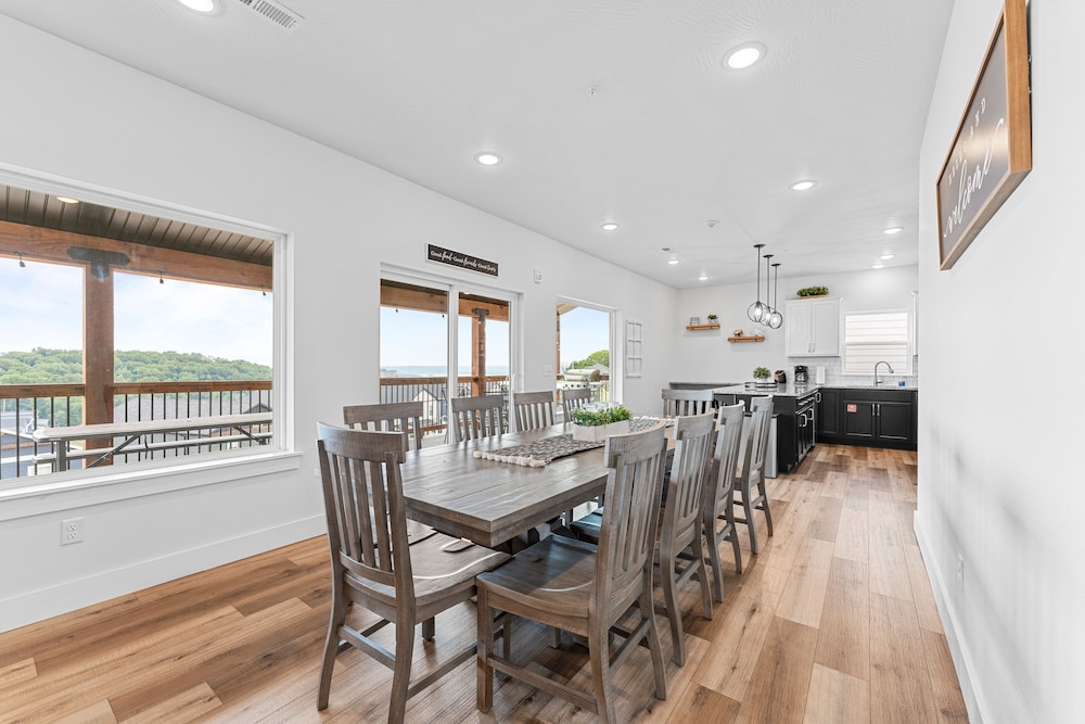 Cm132-6 -summer Breeze- Sleeps 17 6 Bedroom Home