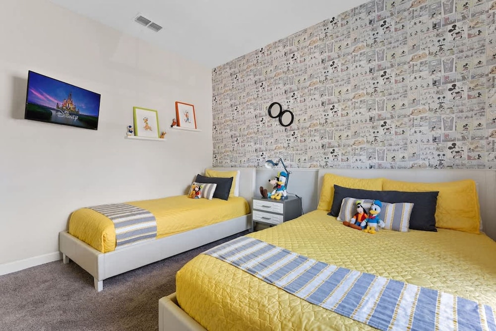 Disney Familly Lovers up to 11 Guests