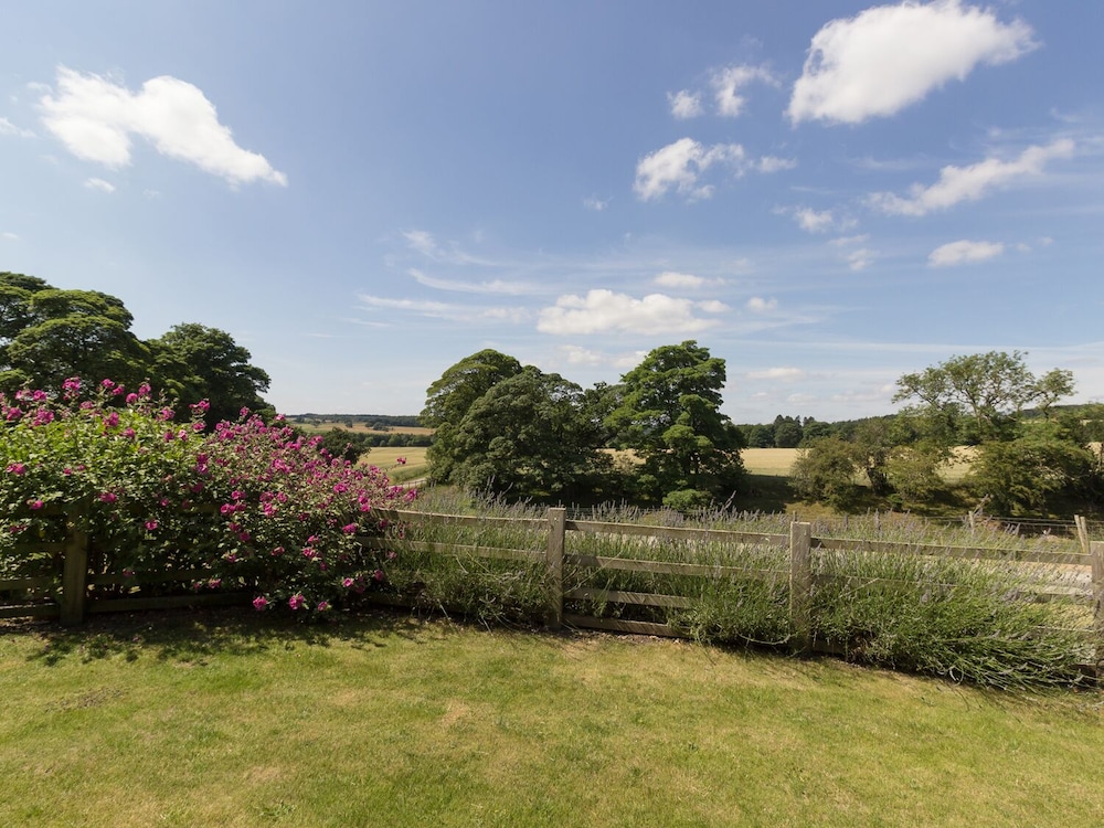 Durham Vacations - Brookside Byre - Property Image 6
