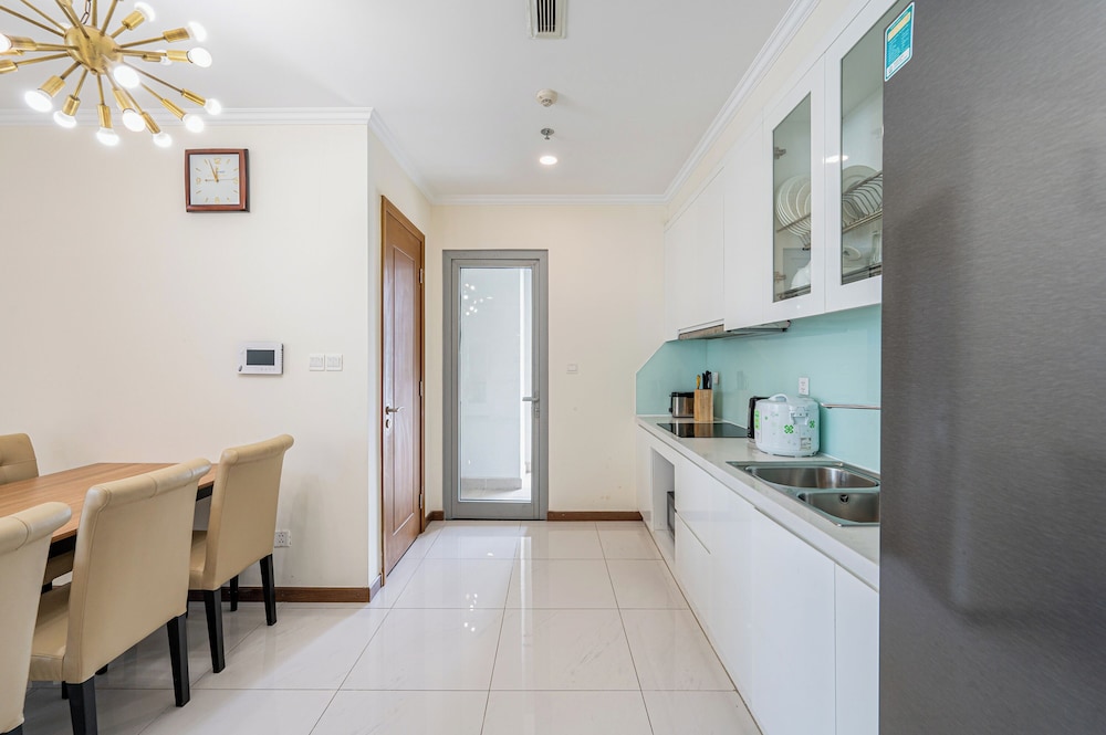 PD Pristine Apartment Landmark Plus