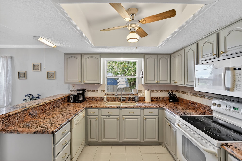 Chelsea Way Getaway Bright 4br Family Retreat 4 Bedroom Home