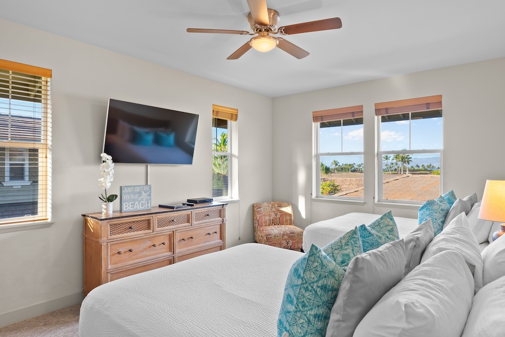 Peaceful Hawaiian Condo w Upscale Amenities - Near Dolphin Quest - Pool!- Vrkcv