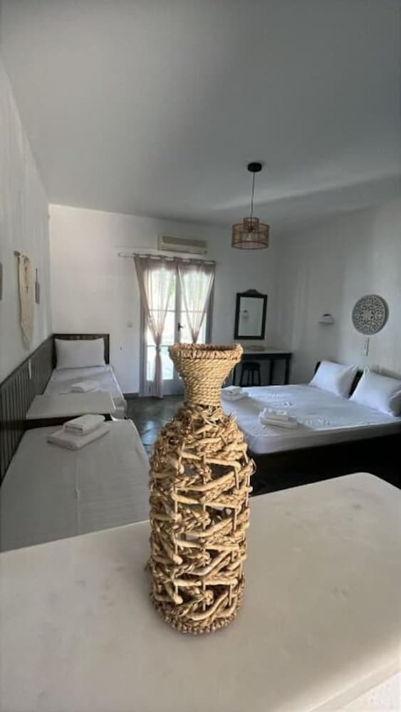 Casa Paros