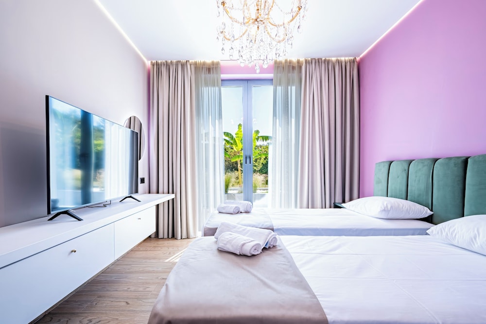 Continent Villas - Villa VIP