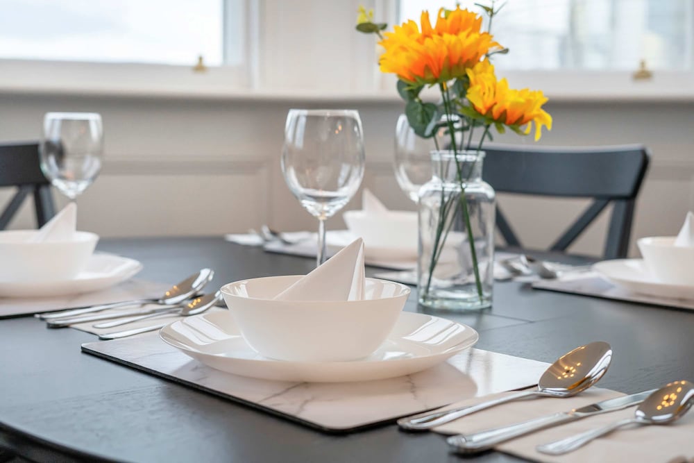 Luxury Apartment - Portobello