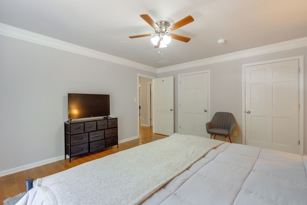 Ideal for Reunions & Retreats: Brooks Getaway!