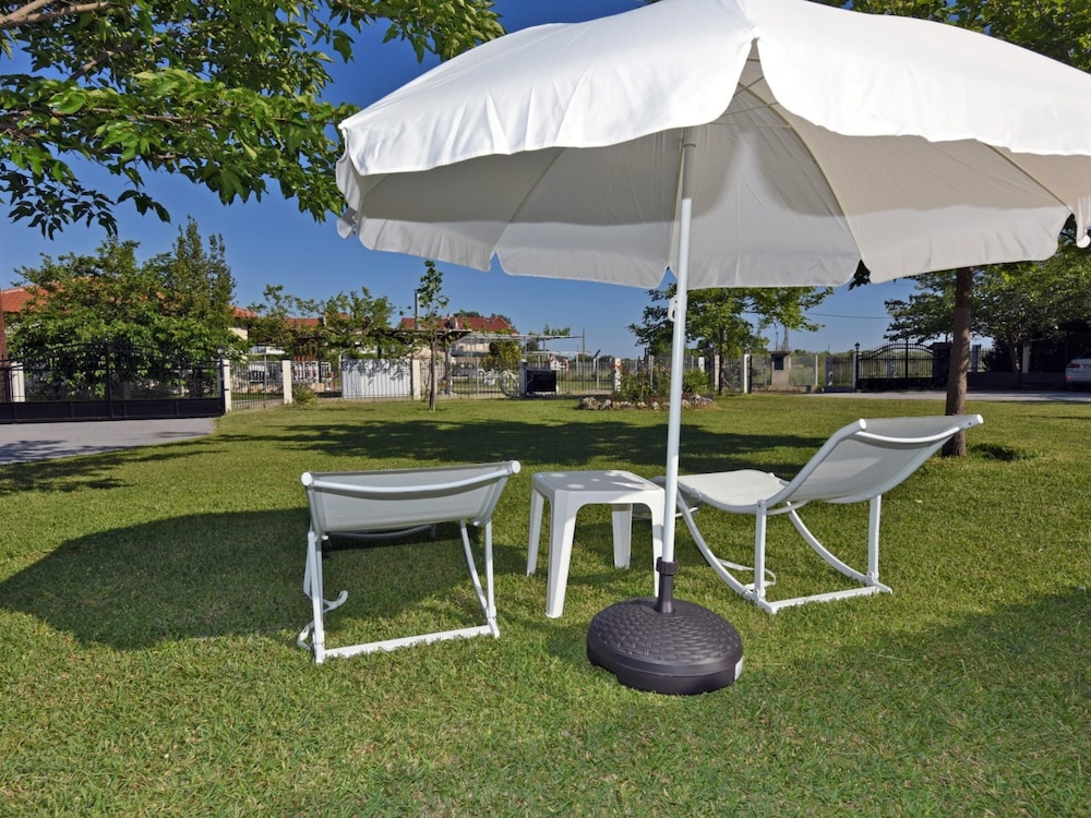 Mamas Twin Houses Left by Travel Pro Services