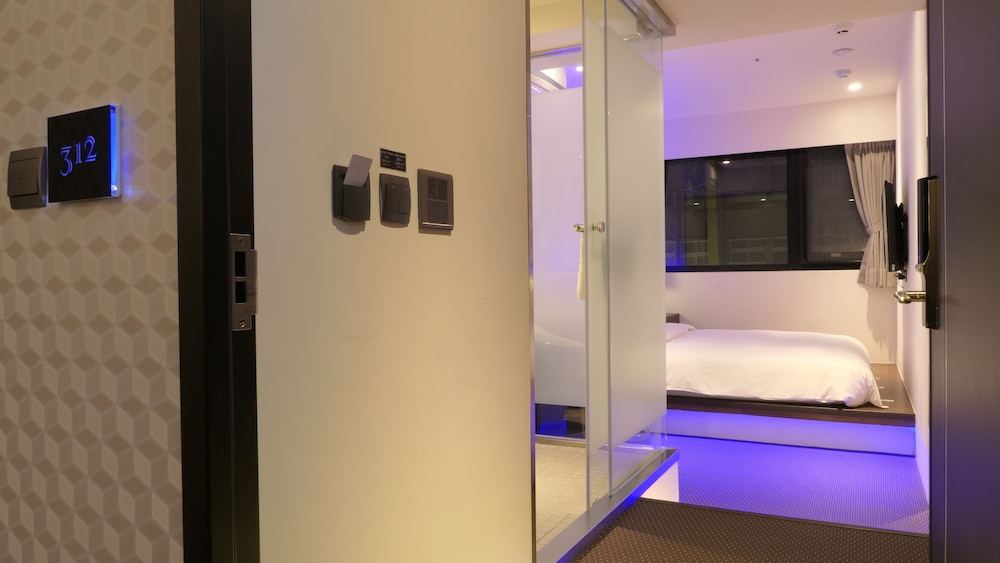Ours Inn II