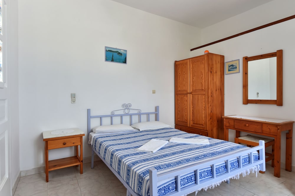 Nikolas Naousa Guesthouse photo 4