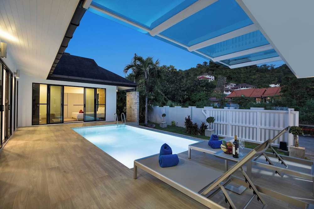 Designer 3BR Villa Silver Pool in Kamala