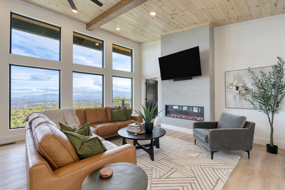 Whiskey Ridge - Avantstay Panoramic Views Infinity Pool Hot Tub Game Room