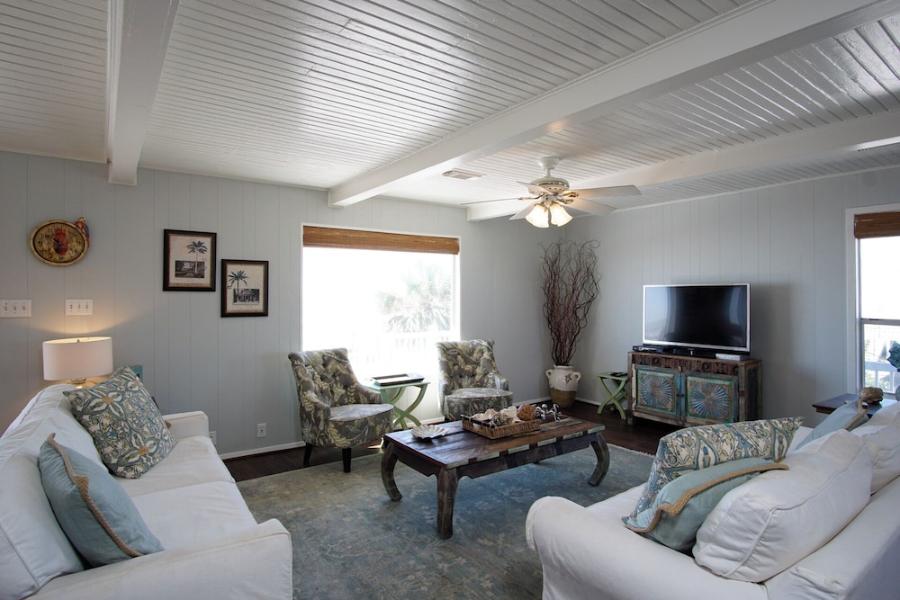 Bermuda Blue by Ryson Vacation Rentals