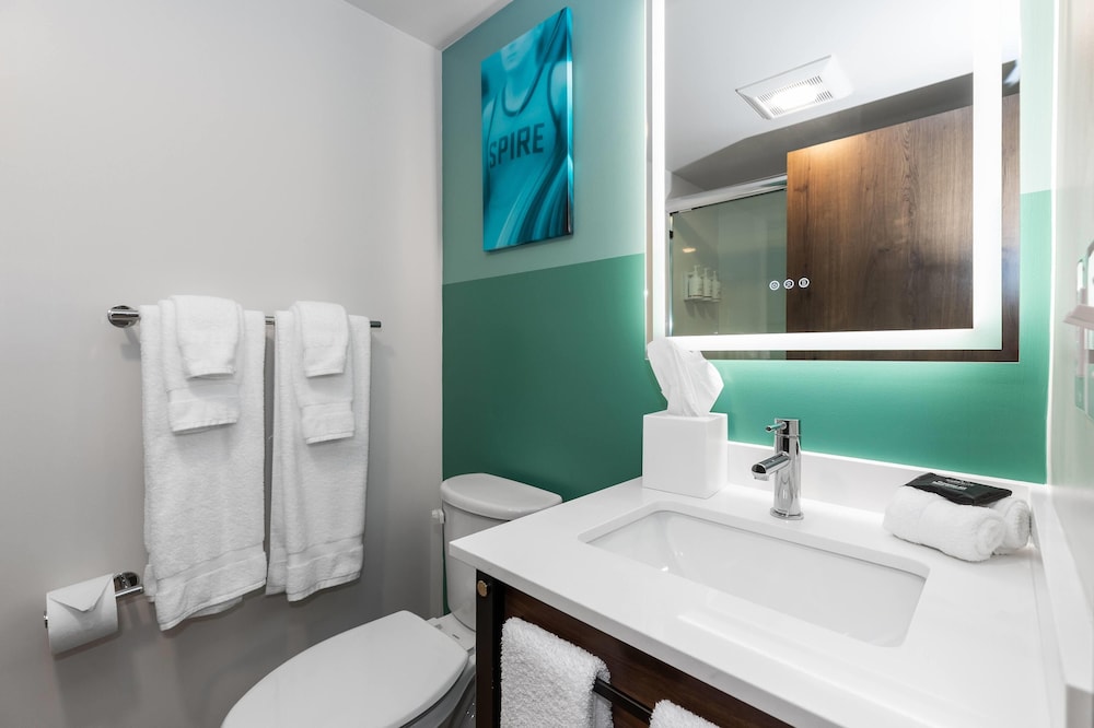 Wingate by Wyndham Geneva at SPIRE Academy