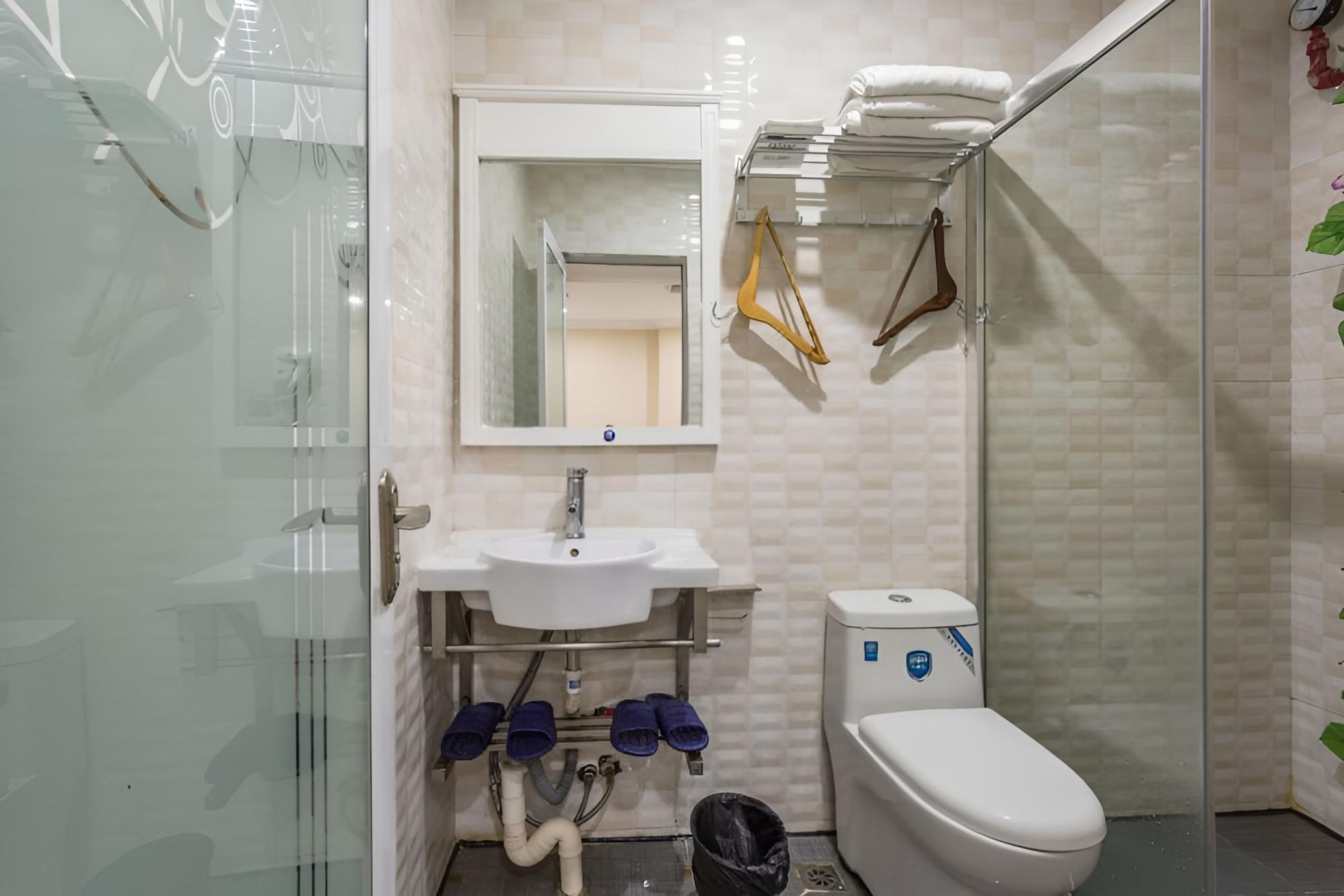 Huiyin Fashion Hotel