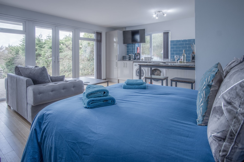 Haylands Hideaway - 1 Bedroom - Jameston view 2