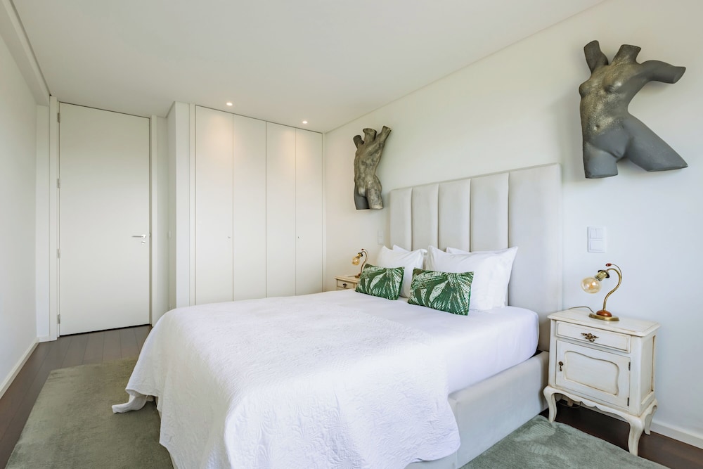 Ocean Views Oasis at S. Felix da Marinha
