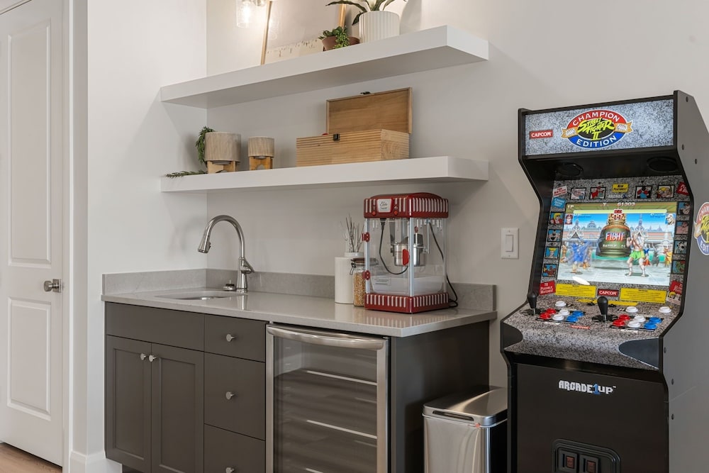 The Crash Pad 5 Bedroom Townhouse