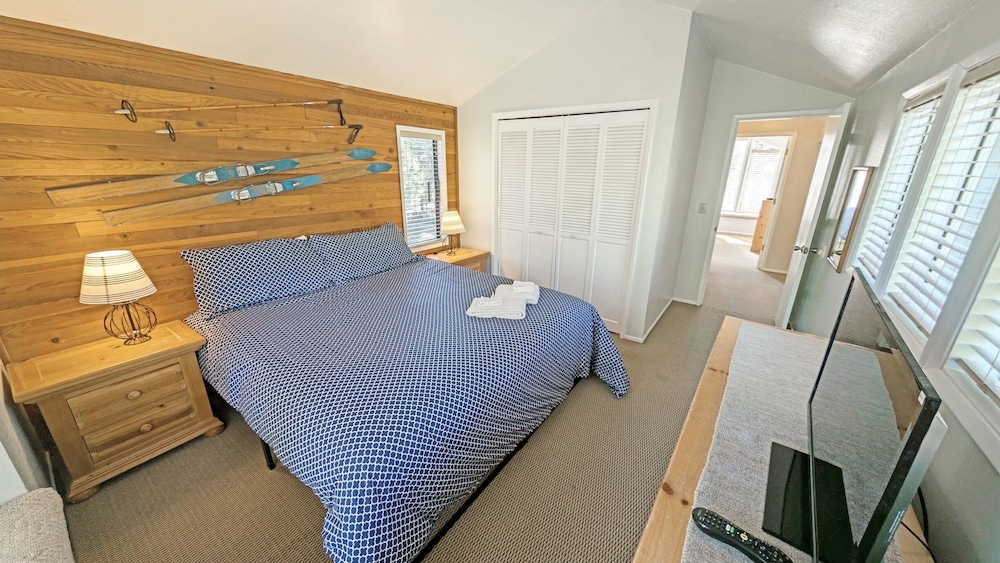 Whistling Swan 8 4 Bedroom Home