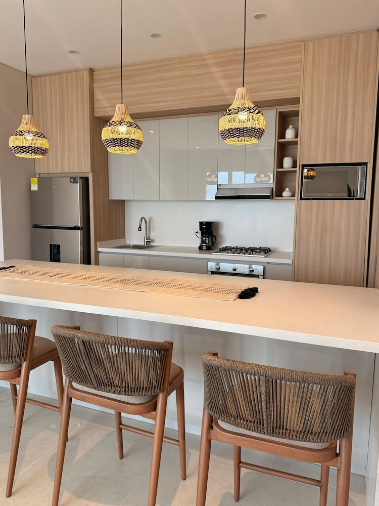 Apartamento Adalmar 804 con vista al mar