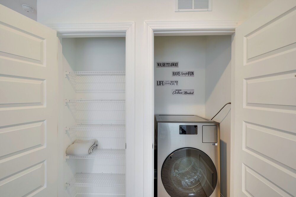 Modern Downtown Apt w/ Balcony in Wake Forest!