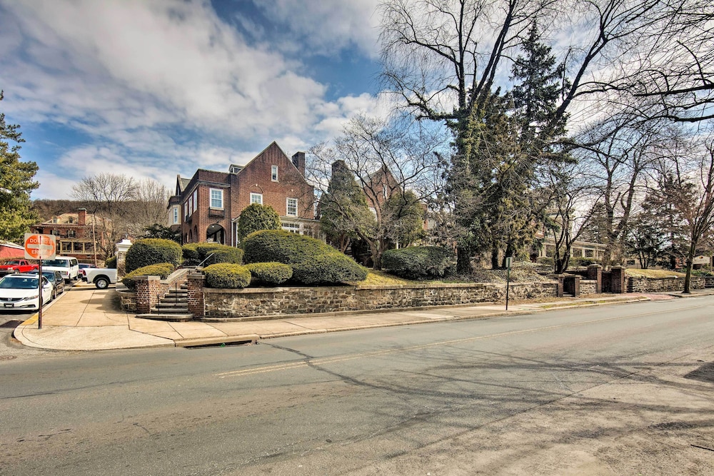 1 Mi to Reading Pagoda: Cozy Apt w/ Patio Access! view 4