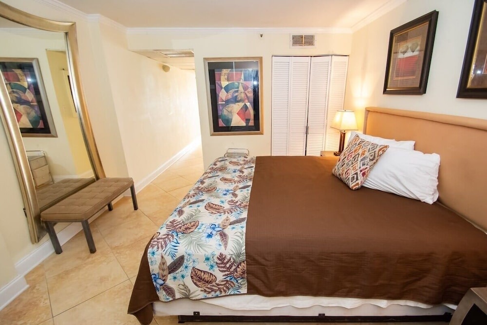 Meridian Plaza 1002 1 Bedroom Condo